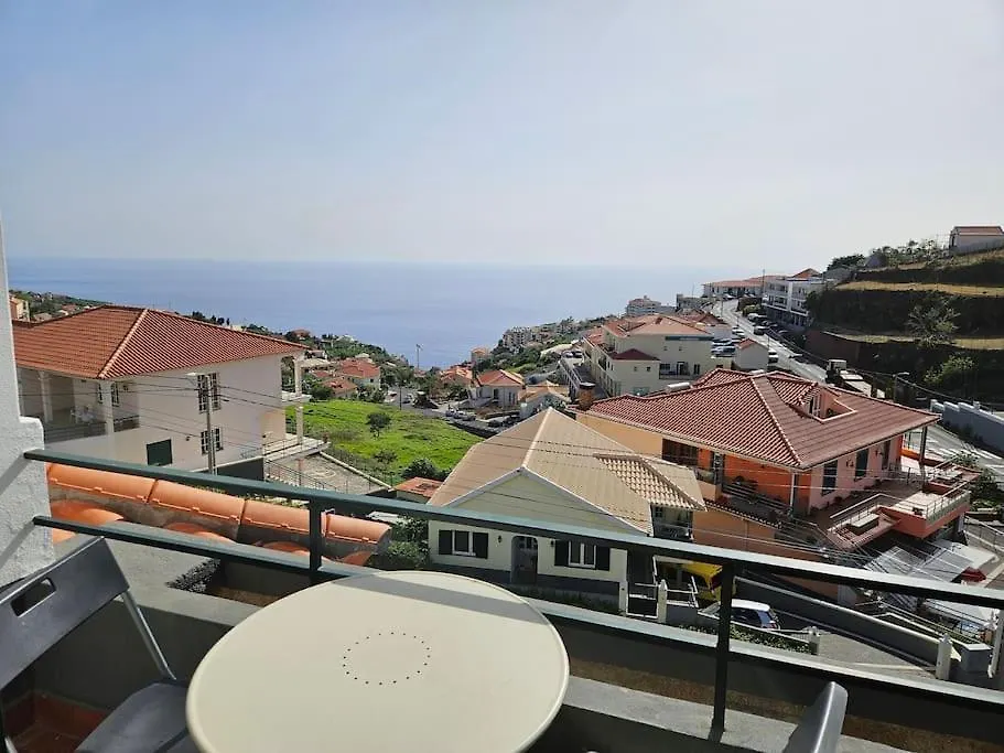 Pedreira Apartment Calheta